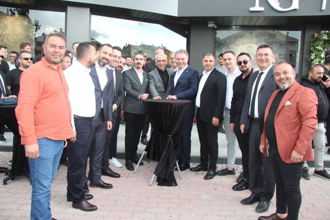 Beyaz Saray Showroom açıldı 2